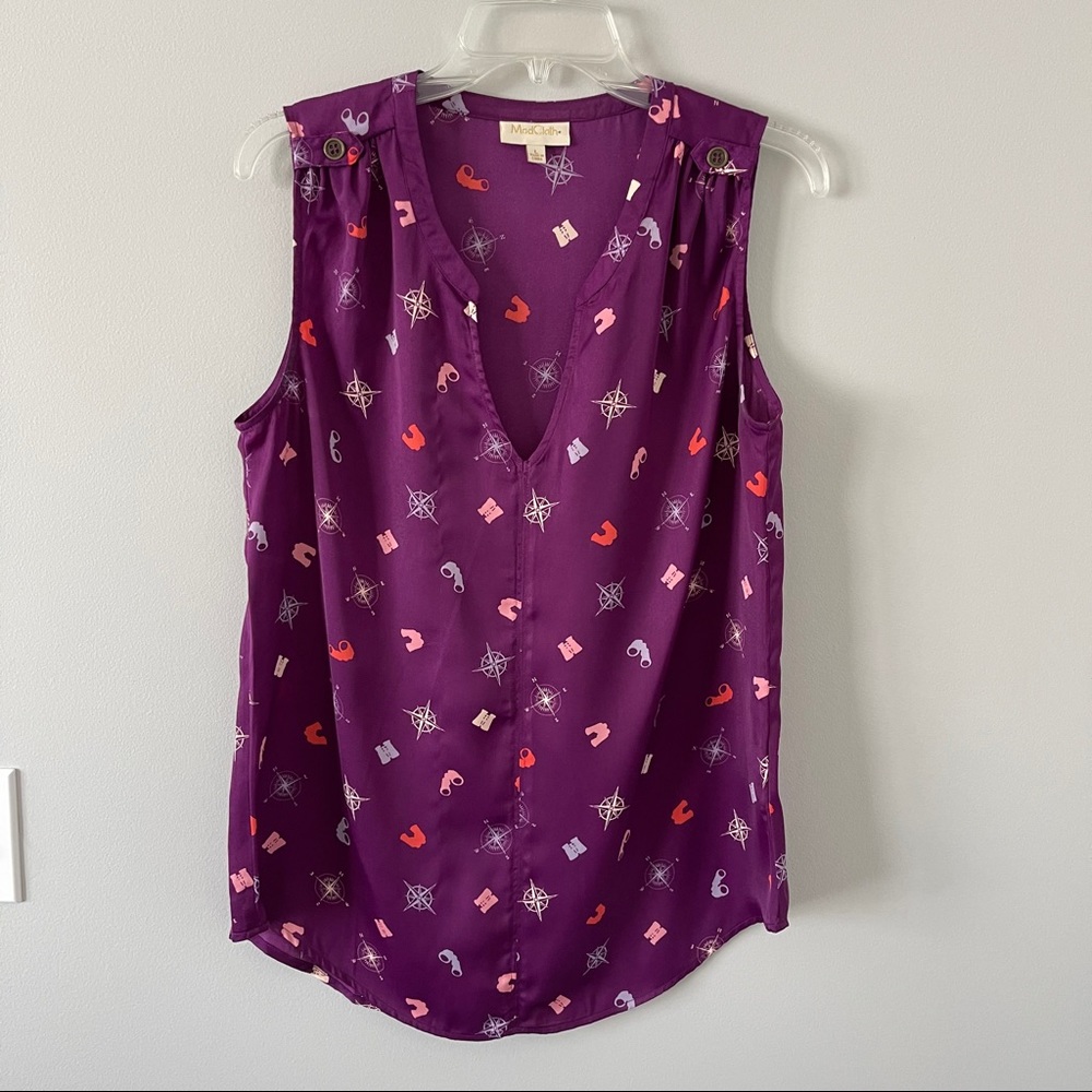 Mod Cloth V-Neck Tab shoulder Round hem Top Blouse